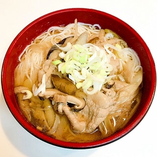干し椎茸と豚バラ肉を使って☆美味しいツルツル温麺